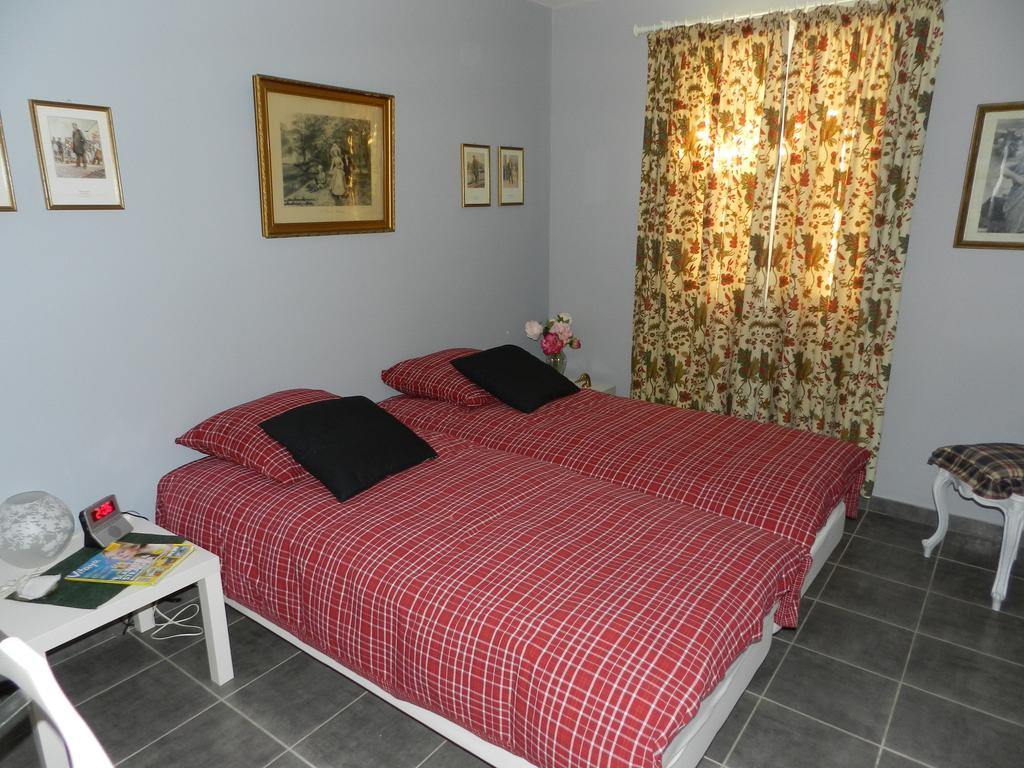 Les Broussous Bed & Breakfast Sauve Bilik gambar